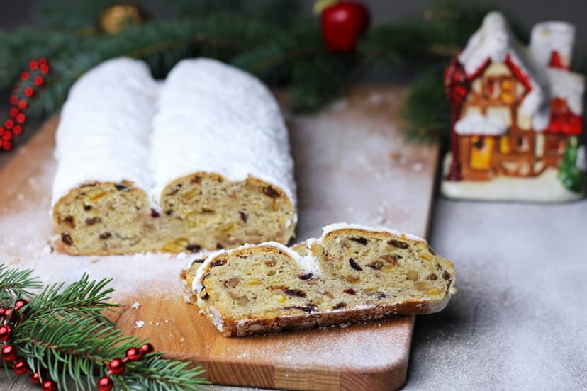Seizoensspecialiteiten van Bakkerij Desmet: kerststollen en paasbrood